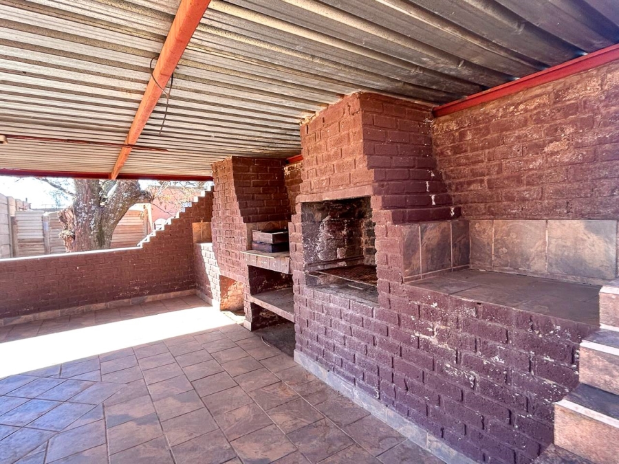 3 Bedroom Property for Sale in Lindequesdrif North West